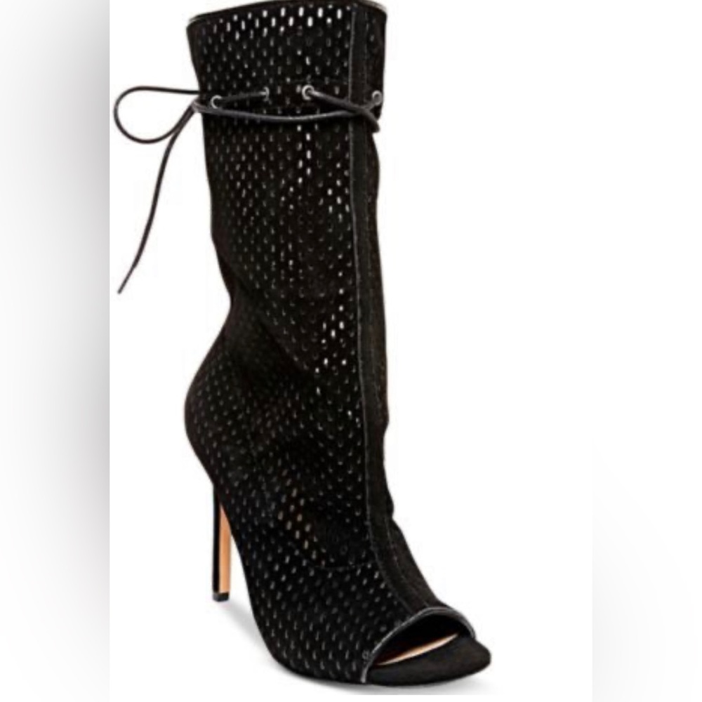Steven Madden Foresaken Bootie Size 7.5M Used